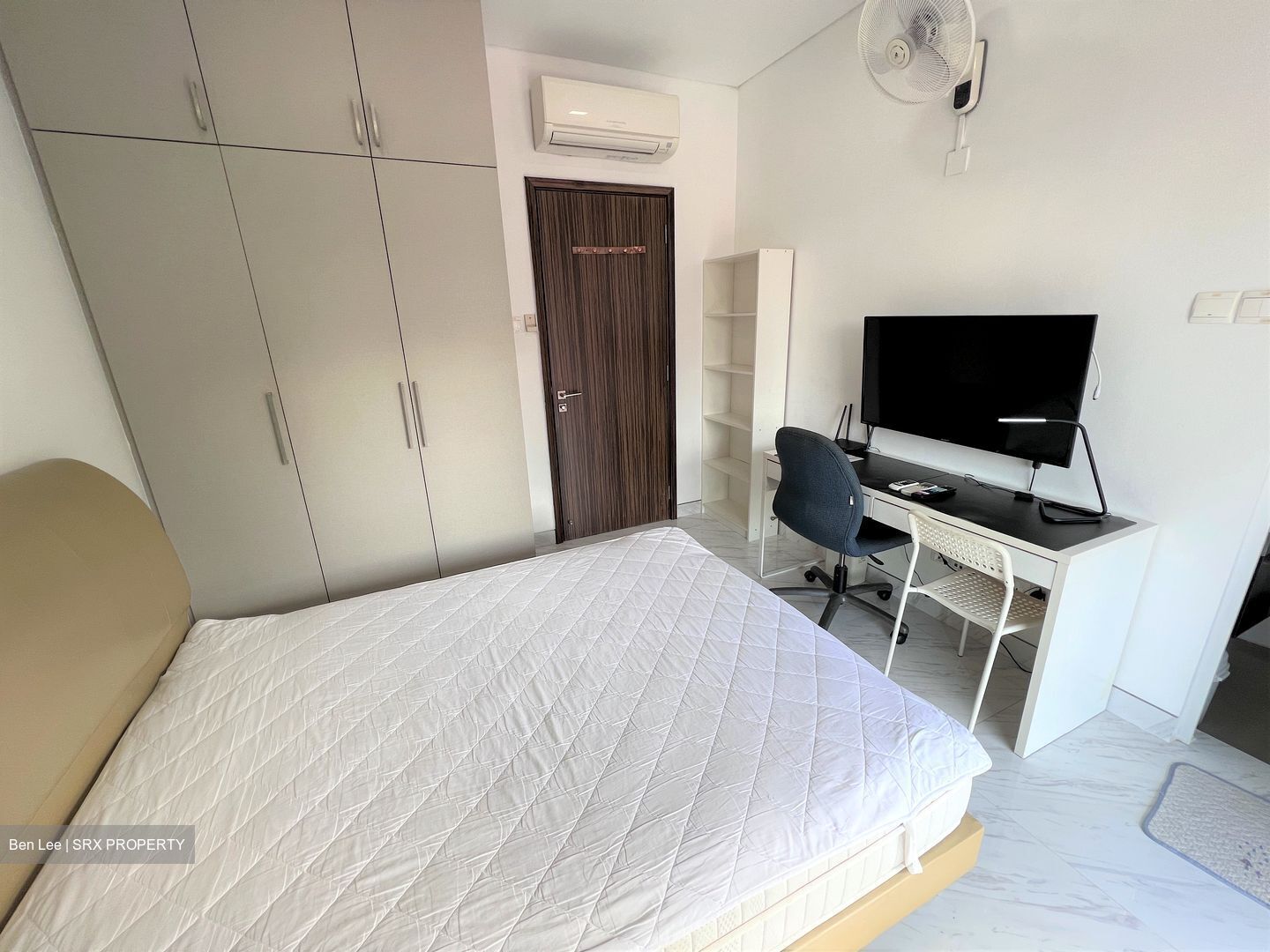 Silver Hill (D19), Terrace #555470911
